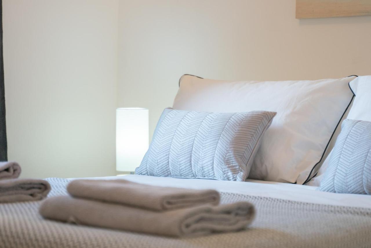 Dwellcome Home Ltd 2 Bedroom King & Double Central Apartment, Free Allocated Barrier Secured Parking Space At Rear Entrance & Fast Wifi, Ideal For Long Term Contractor, Corporate, Etc Stays, Regular Housekeeping Option - See Our Site For Assurance 애버딘 외부 사진